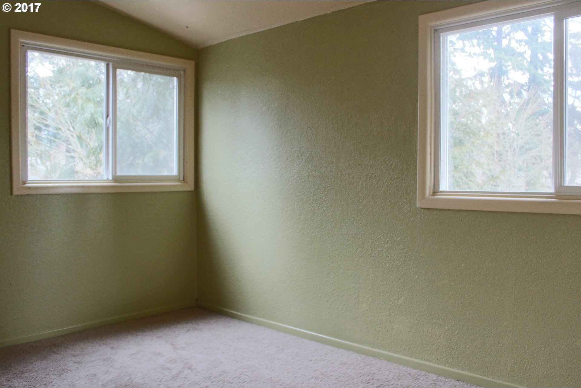 12638 Southeast Foster Road Portland, OR 97236 - Photo 6 of 12