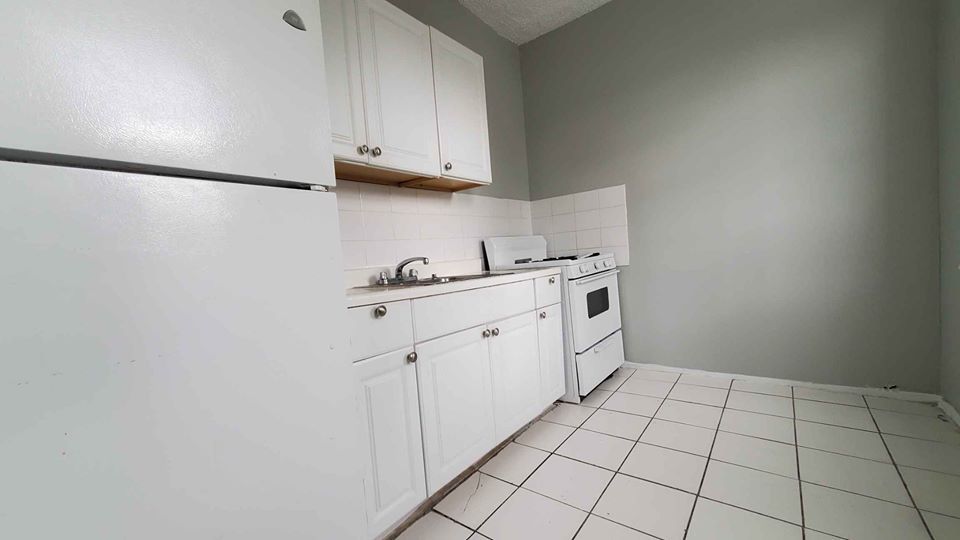 170 Soundview Avenue, Unit 2F Bronx, NY 10473 - Photo 7 of 12