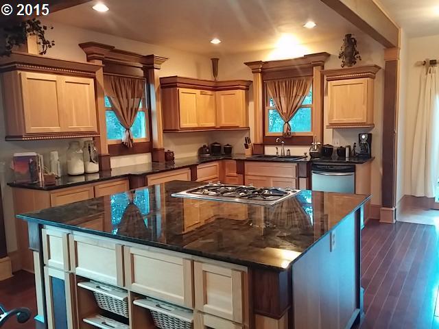 170 Loop Road Myrtle Creek, OR 97457 - Photo 4 of 16 Gallery Image 4