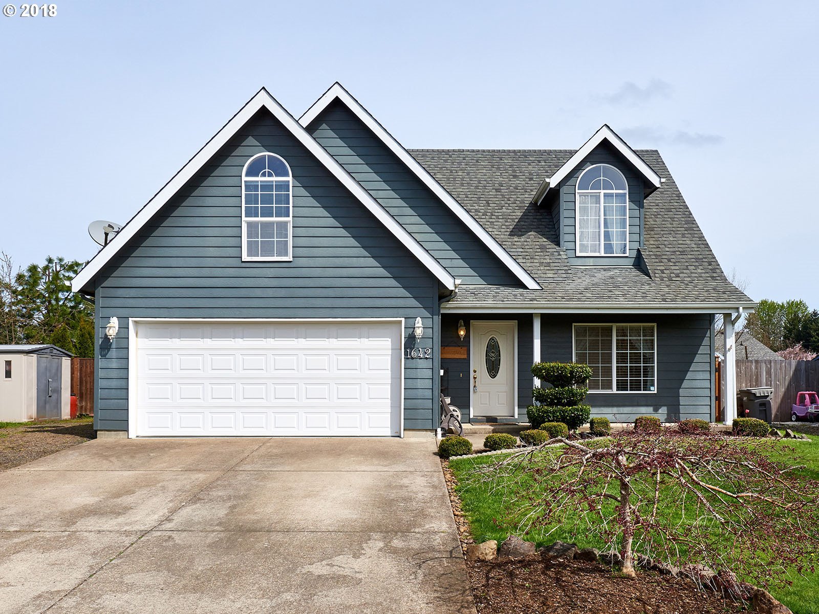 1642 Southwest Filbert Lane Dallas, OR 97338 - Photo 1 of 32 Gallery Image 1