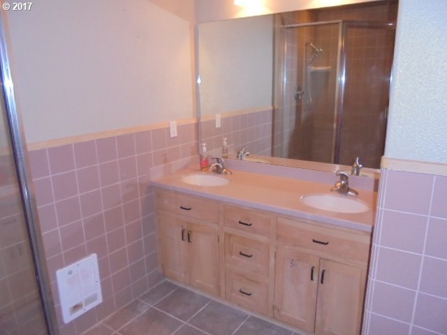 4244 Clarks Branch Road Myrtle Creek, OR 97457 - Photo 15 of 22 Gallery Image 15