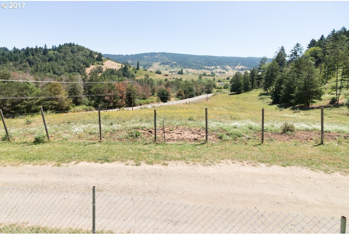 245 Wilson Road Oakland, OR 97462 - Photo 26 of 31 Gallery Image 26