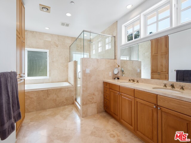 15660 Meadowgate Road Encino, CA 91436 - Photo 25 of 37