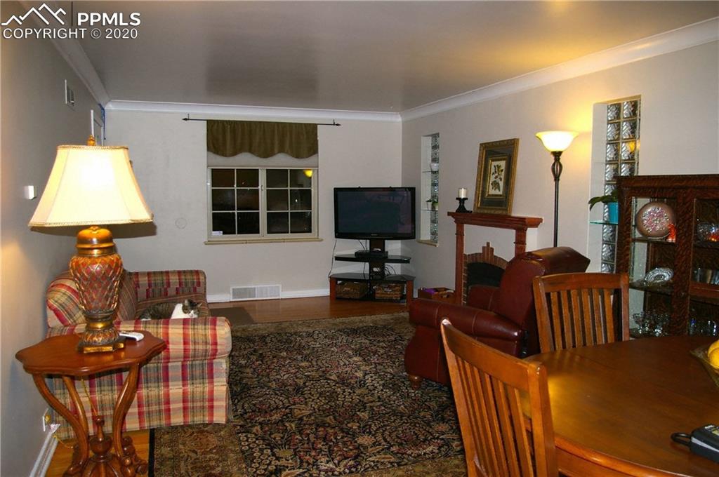 796 Ivanhoe Street Denver, CO 80220 - Photo 7 of 23