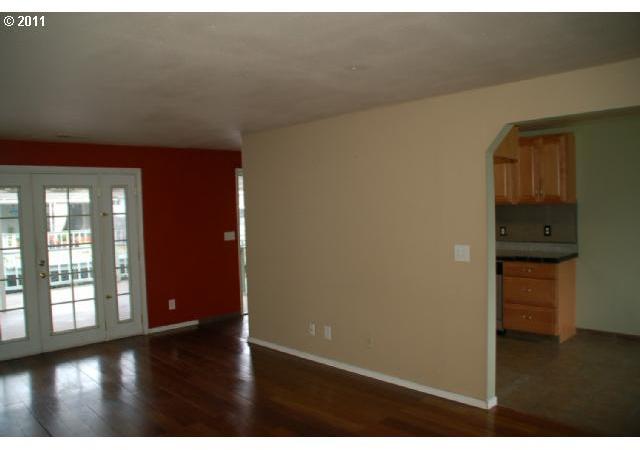 12815 Southeast Stark Street Portland, OR 97233 - Photo 6 of 16