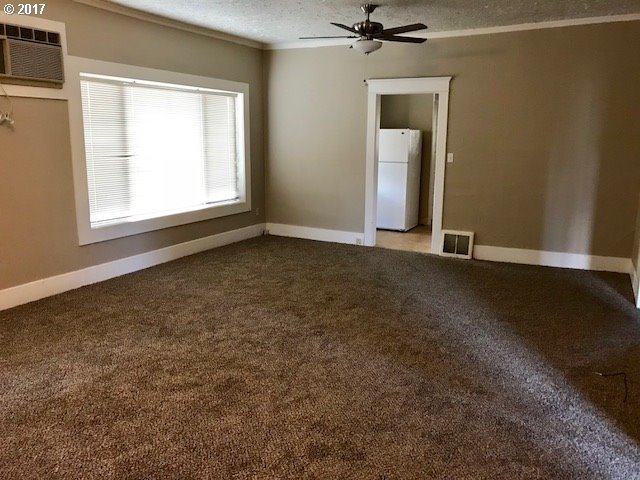 415 Northwest 11th Street Pendleton, OR 97801 - Photo 2 of 20