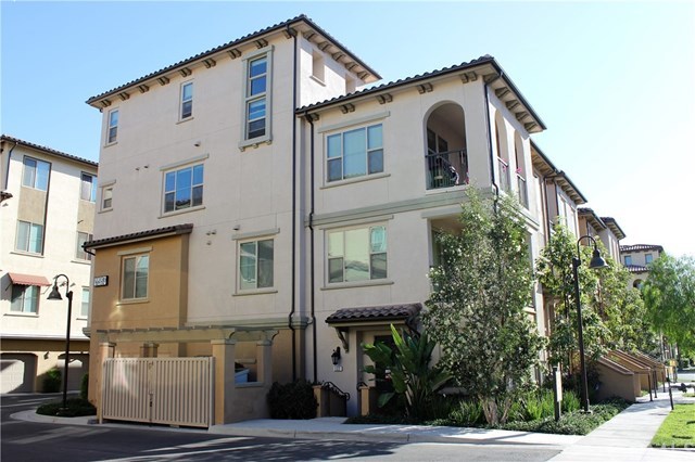 122 Neptune Irvine, CA 92618 - Photo 1 of 1 Entry