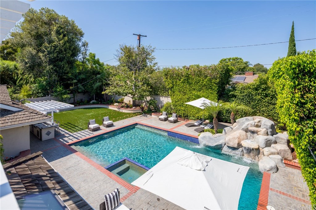 1437 La Perla Avenue Long Beach, CA 90815 - Photo 28 of 43