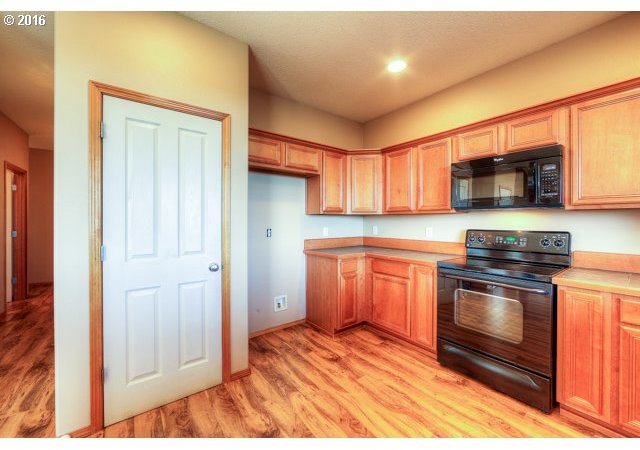 12300 Southwest Aspen Ridge Drive Tigard, OR 97224 - Photo 8 of 27 Gallery Image 8