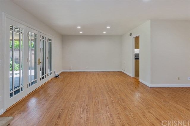 256 Kanan Road Oak Park, CA 91377 - Photo 3 of 14