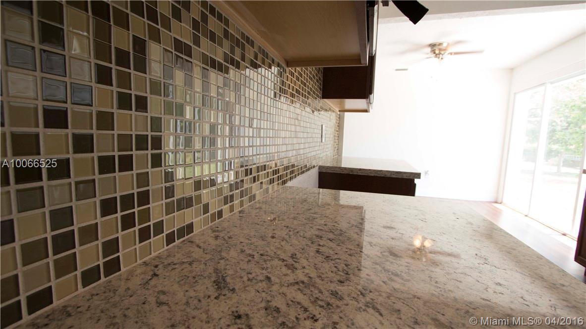 910 Northwest 89th Street Miami, FL 33150 - Photo 15 of 35