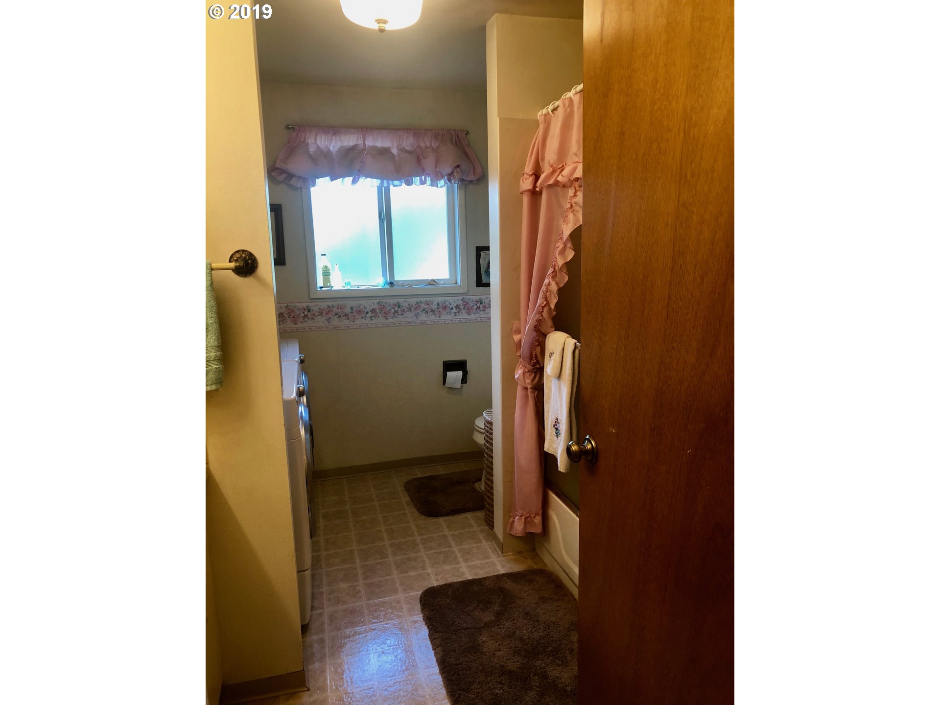 5884 E Street Springfield, OR 97478 - Photo 11 of 25