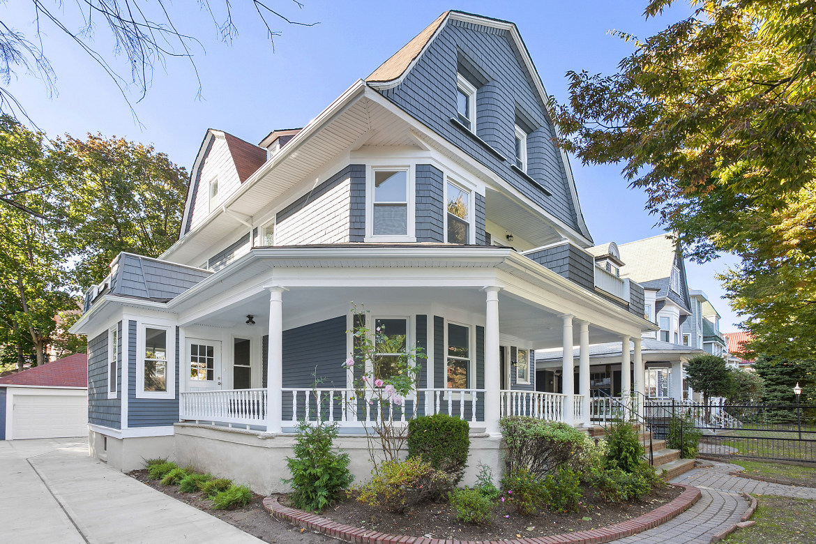 334 E 17th St, Brooklyn, NY 11226 - Photo 1 of 4