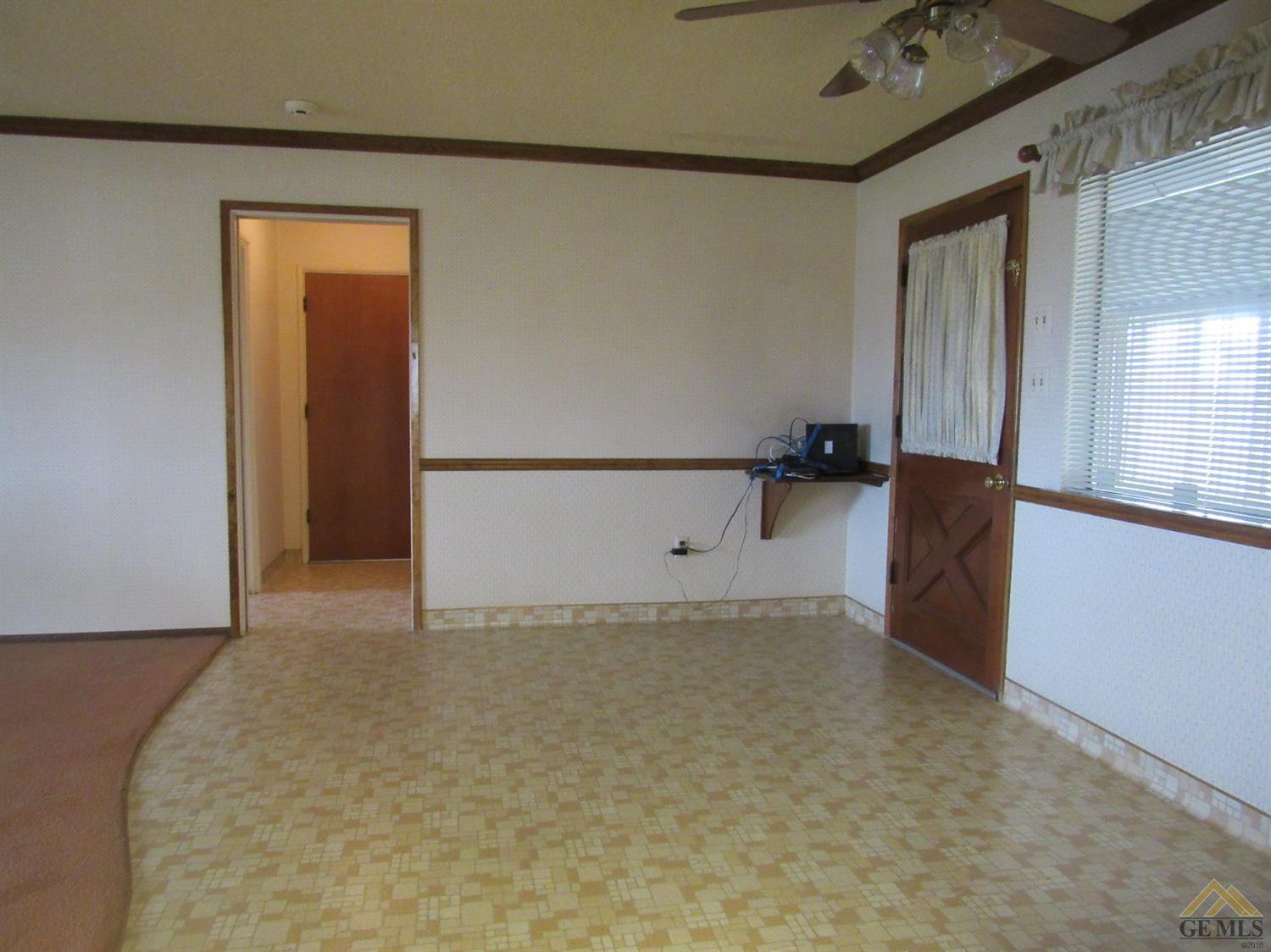 2819 Jenkins Road Bakersfield, CA 93314 - Photo 10 of 36 Gallery Image 10