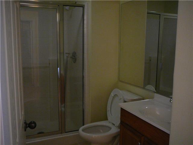 635 Poets Square Fallbrook, CA 92028 - Photo 19 of 20 Downstairs bathroom.