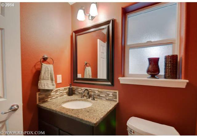 611 Northeast Anderson Road Gresham, OR 97030 - Photo 5 of 16 Gallery Image 5