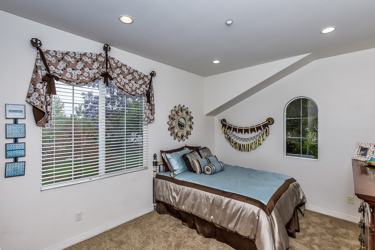 652 Poets Square Fallbrook, CA 92028 - Photo 12 of 25