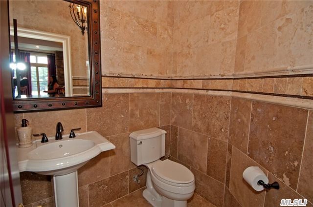 4 Legends Circle Melville, NY 11747 - Photo 11 of 20