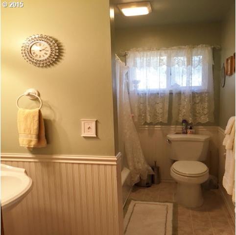 3222 Southwest Isaac Avenue Pendleton, OR 97801 - Photo 12 of 15