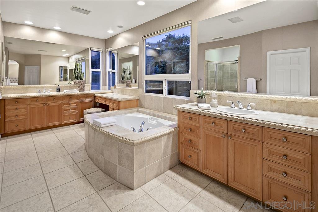 1664 Docena Road Carlsbad, CA 92011 - Photo 20 of 25 Gallery Image 20