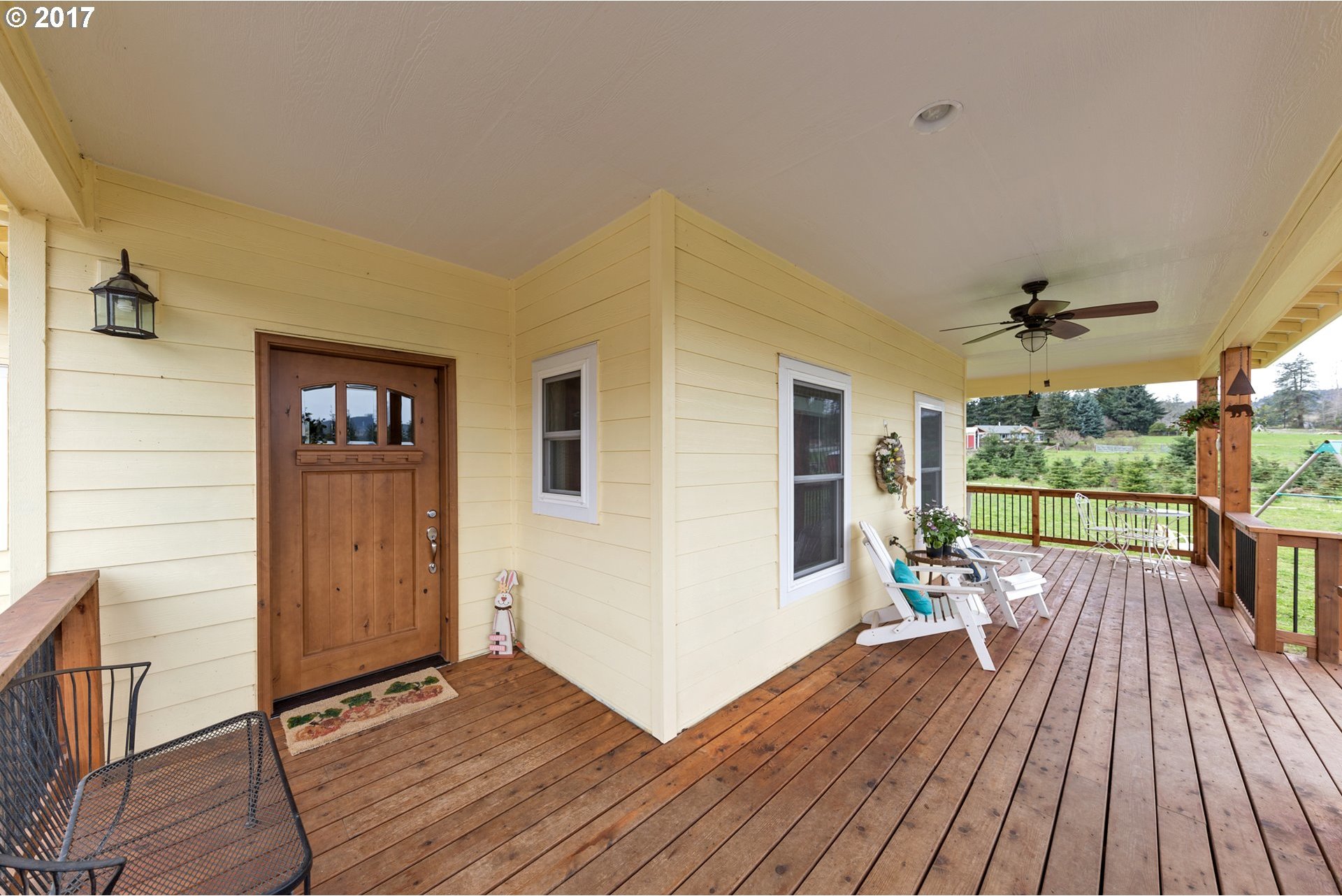 1351 Country Club Road Hood River, OR 97031 - Photo 3 of 23 Gallery Image 3