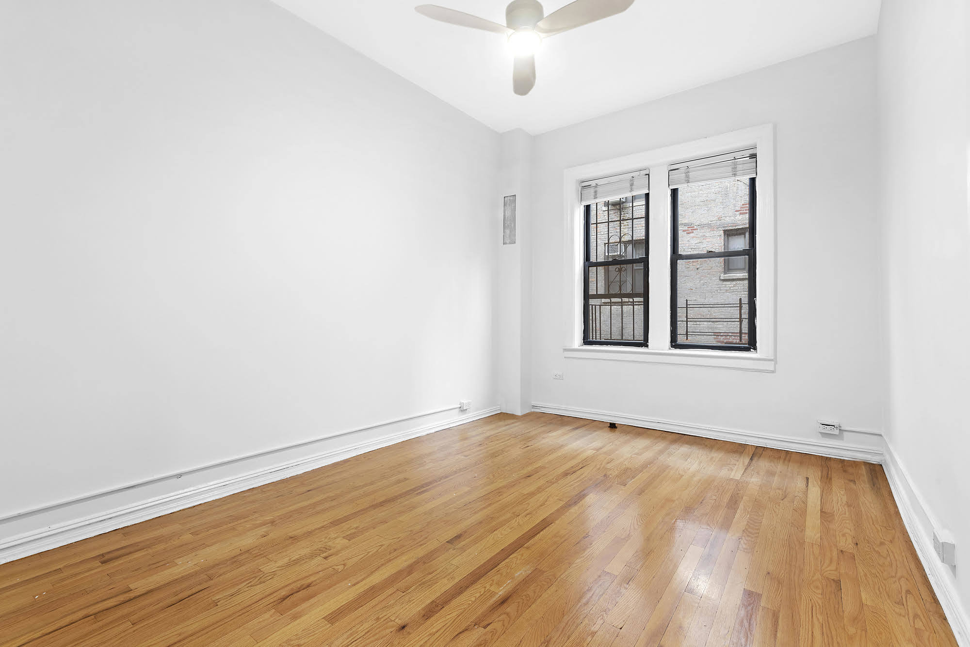 181 East 93rd Street, Unit 1F Manhattan, NY 10128 - Photo 7 of 10