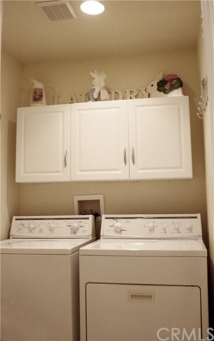375 Grandview Road Twin Peaks, CA 92391 - Photo 23 of 30 Dedicated laundry room