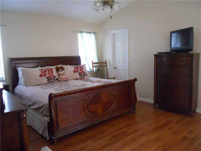 3008 Northwest 28th Avenue Boca Raton, FL 33434 - Photo 11 of 25 Gallery Image 11