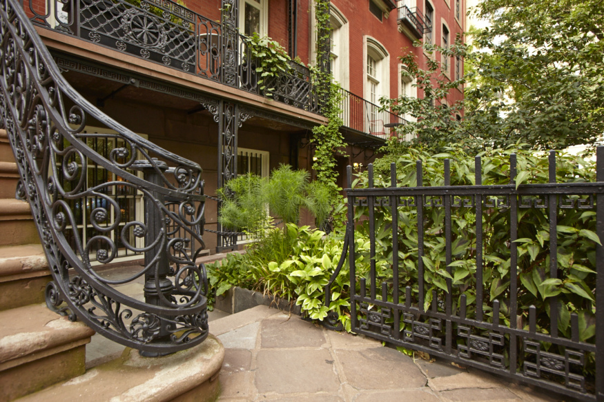 3 Gramercy Park West, Unit 1F Manhattan, NY 10010 - Photo 3 of 15