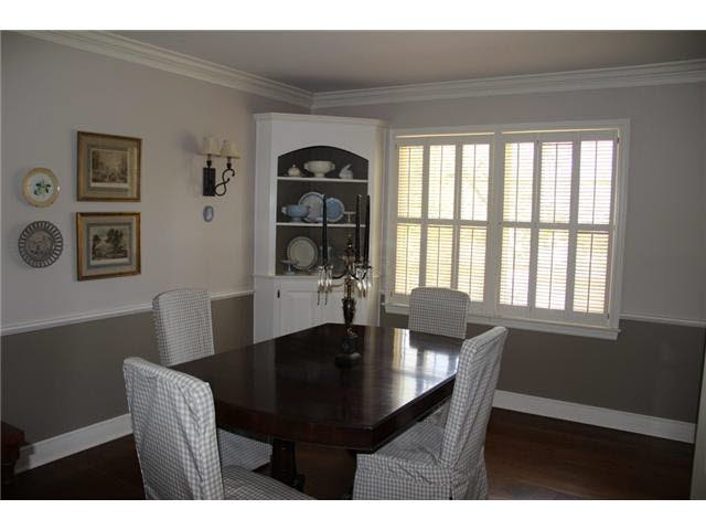 253 Ridgefield Road Memphis, TN 38111 - Photo 5 of 20 Note built-in corner cupboad.