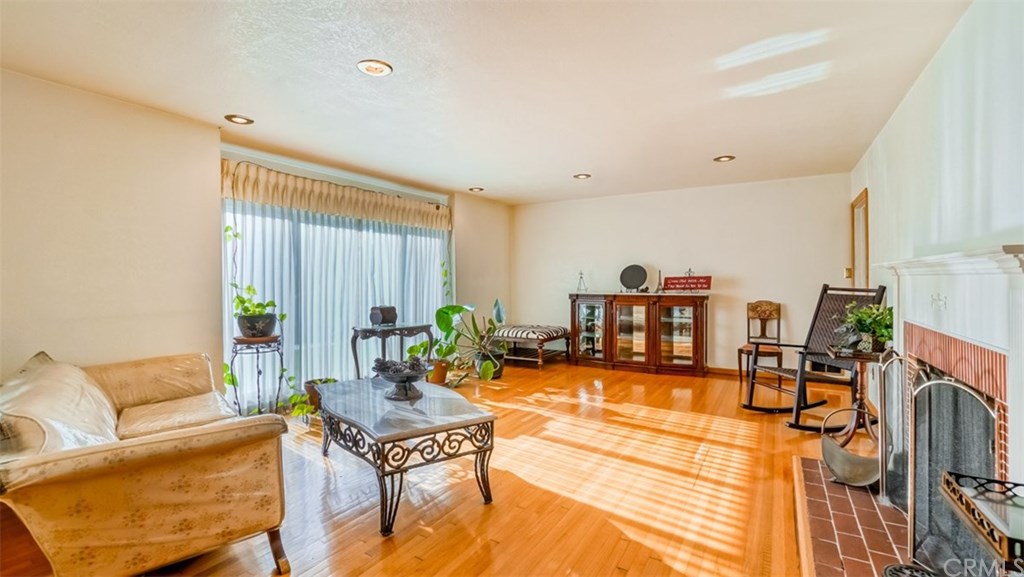 4370 Cerritos Avenue Long Beach, CA 90807 - Photo 13 of 43