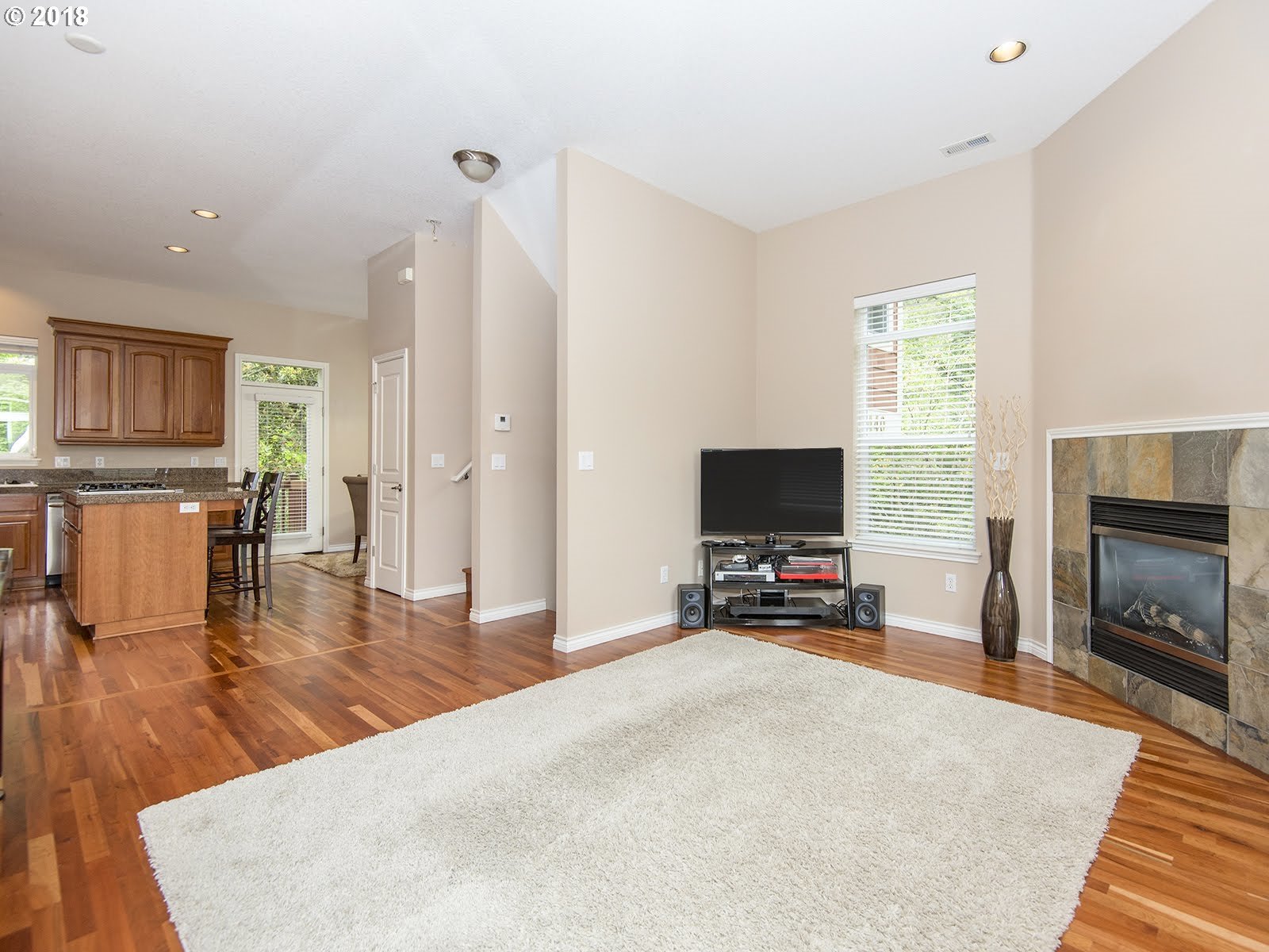 8440 Southwest Oleson Road Portland, OR 97223 - Photo 7 of 32 Gallery Image 7