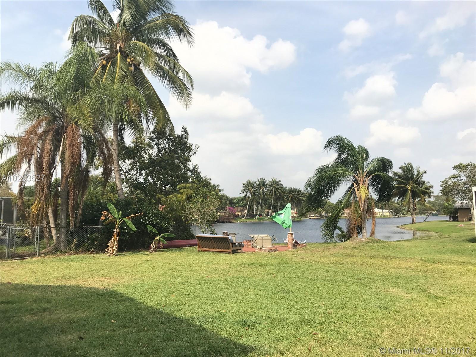 960 Southwest 74th Avenue Plantation, FL 33317 - Photo 2 of 24