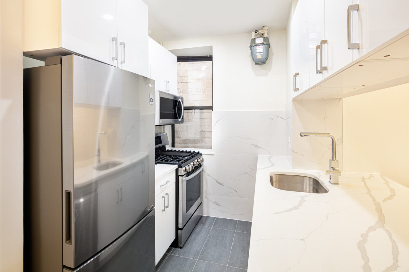 55 West 95th Street, Unit O5 Manhattan, NY 10025 - Photo 3 of 10