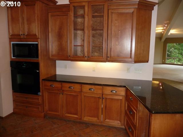 801 Mountain View Road Kalama, WA 98625 - Photo 11 of 16 Gallery Image 11