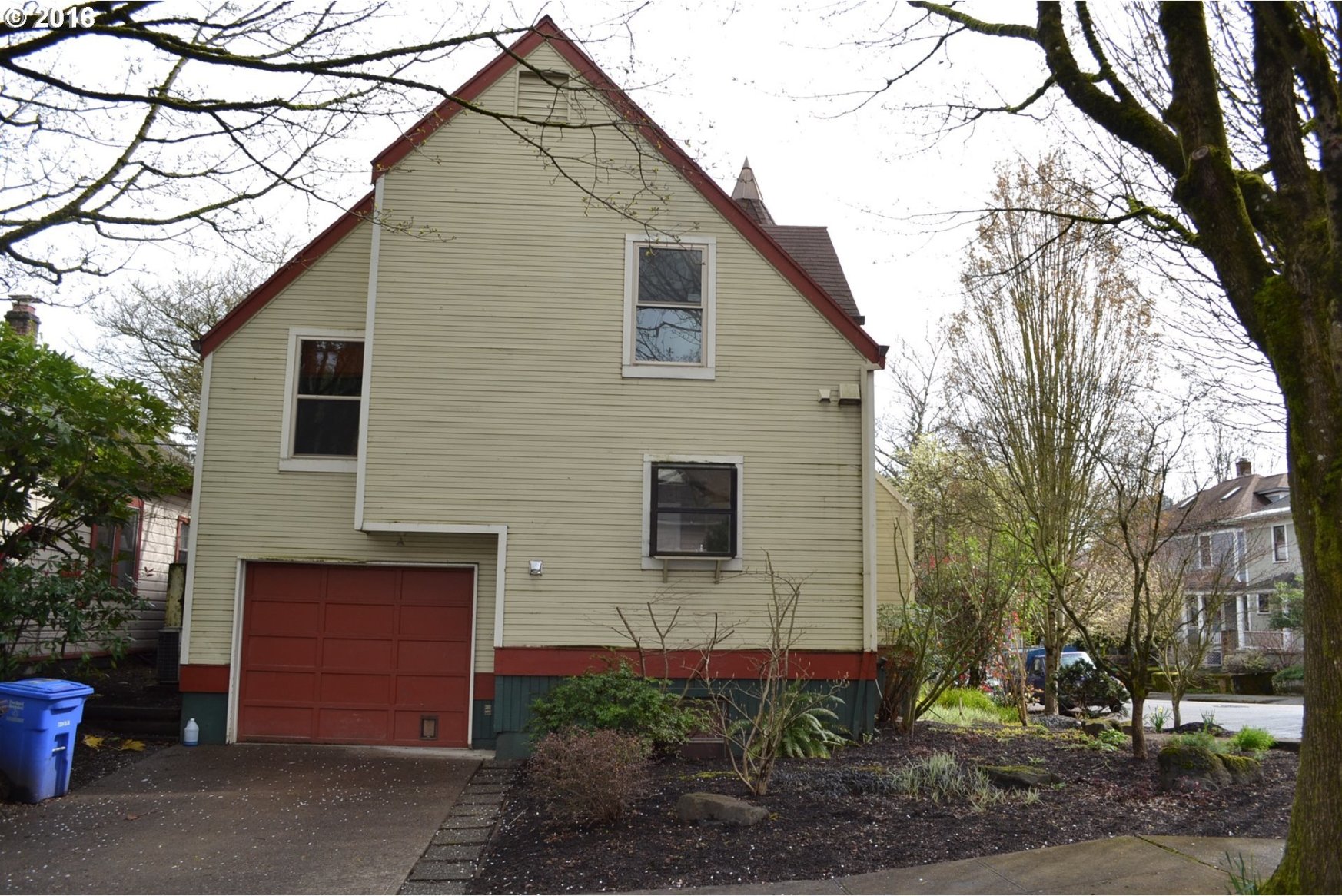 103 Southwest Gibbs Street Portland, OR 97239 - Photo 2 of 20 Gallery Image 2