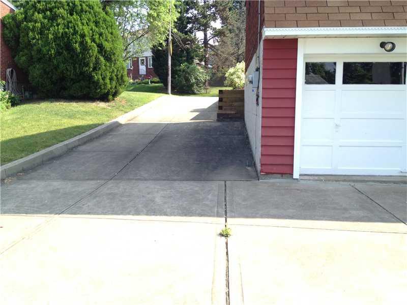 2327 Rose Garden Road Pittsburgh, PA 15220 - Photo 17 of 18 Gallery Image 17