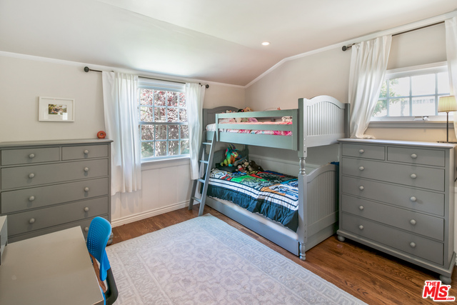 12164 Viewcrest Road Studio City, CA 91604 - Photo 9 of 20