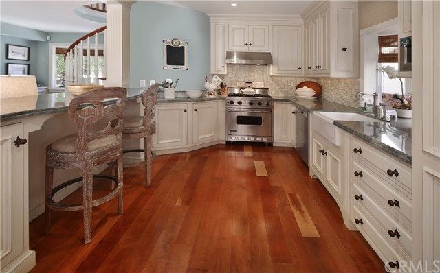 $2,500,000 | 218 Apolena Avenue, Newport Beach, CA 92662