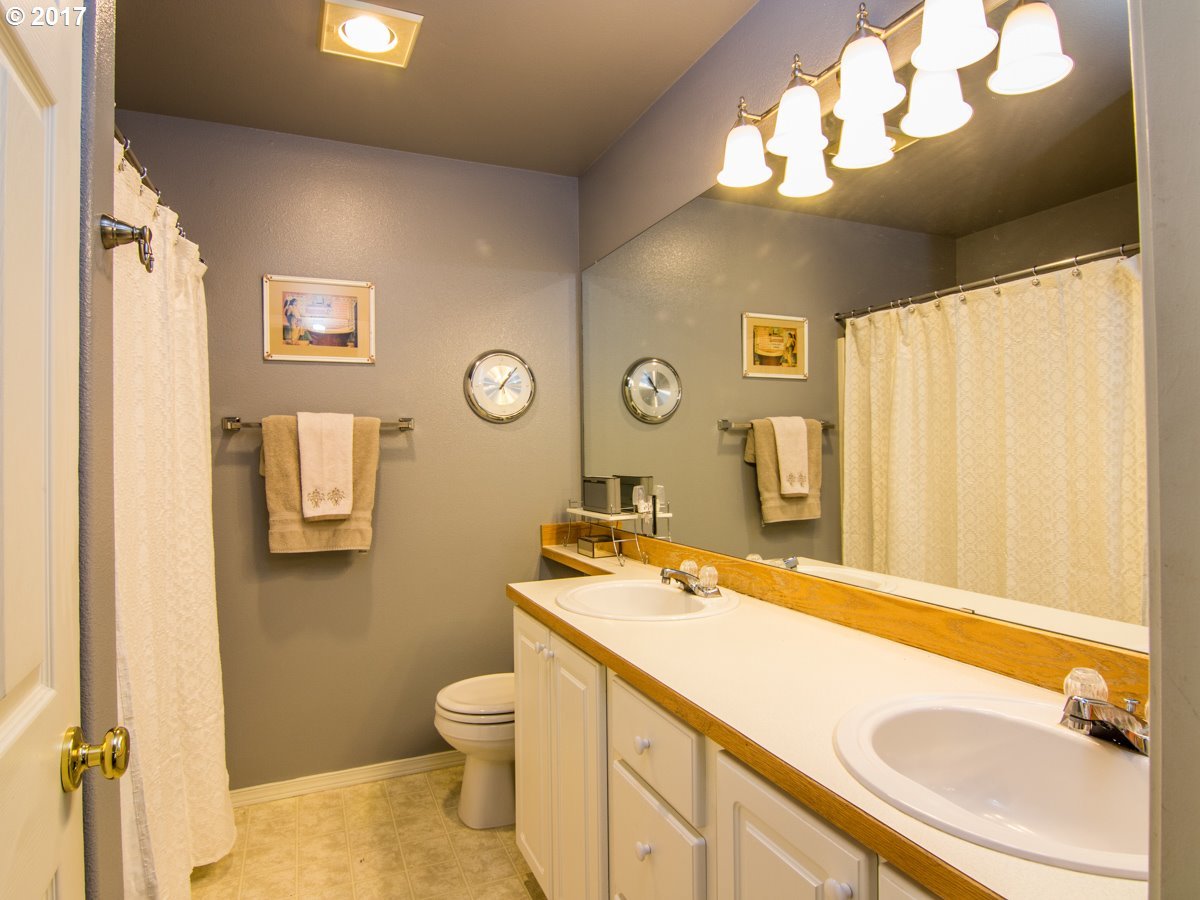 14168 Southwest Barrows Road Tigard, OR 97223 - Photo 16 of 23 Gallery Image 16