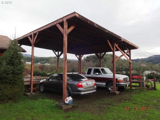 6443 Northeast Dole Road Myrtle Creek, OR 97457 - Photo 22 of 32 Gallery Image 22
