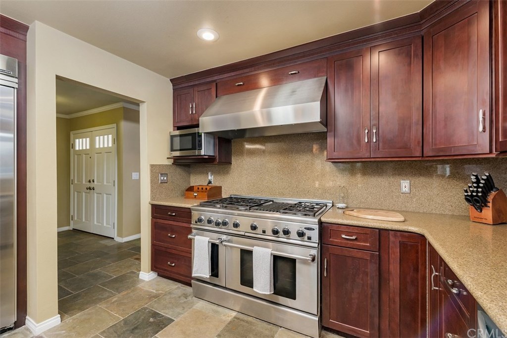 1290 Tamarack Avenue Brea, CA 92821 - Photo 12 of 38