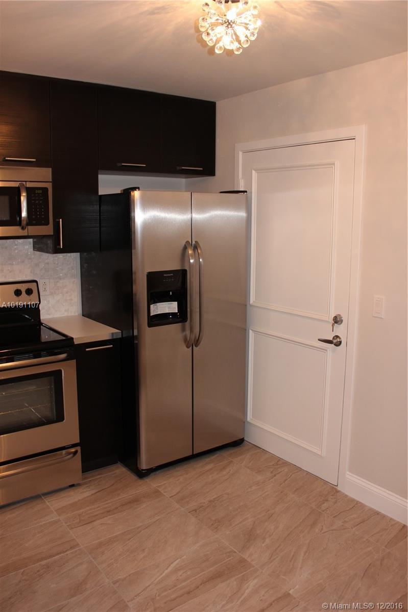 22605 Southwest 66th Avenue, Unit 310 Boca Raton, FL 33428 - Photo 8 of 34