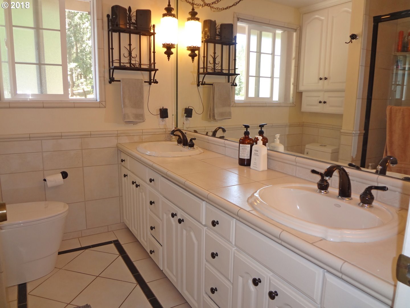 31500 Fox Hollow Road Eugene, OR 97405 - Photo 13 of 32 Gallery Image 13