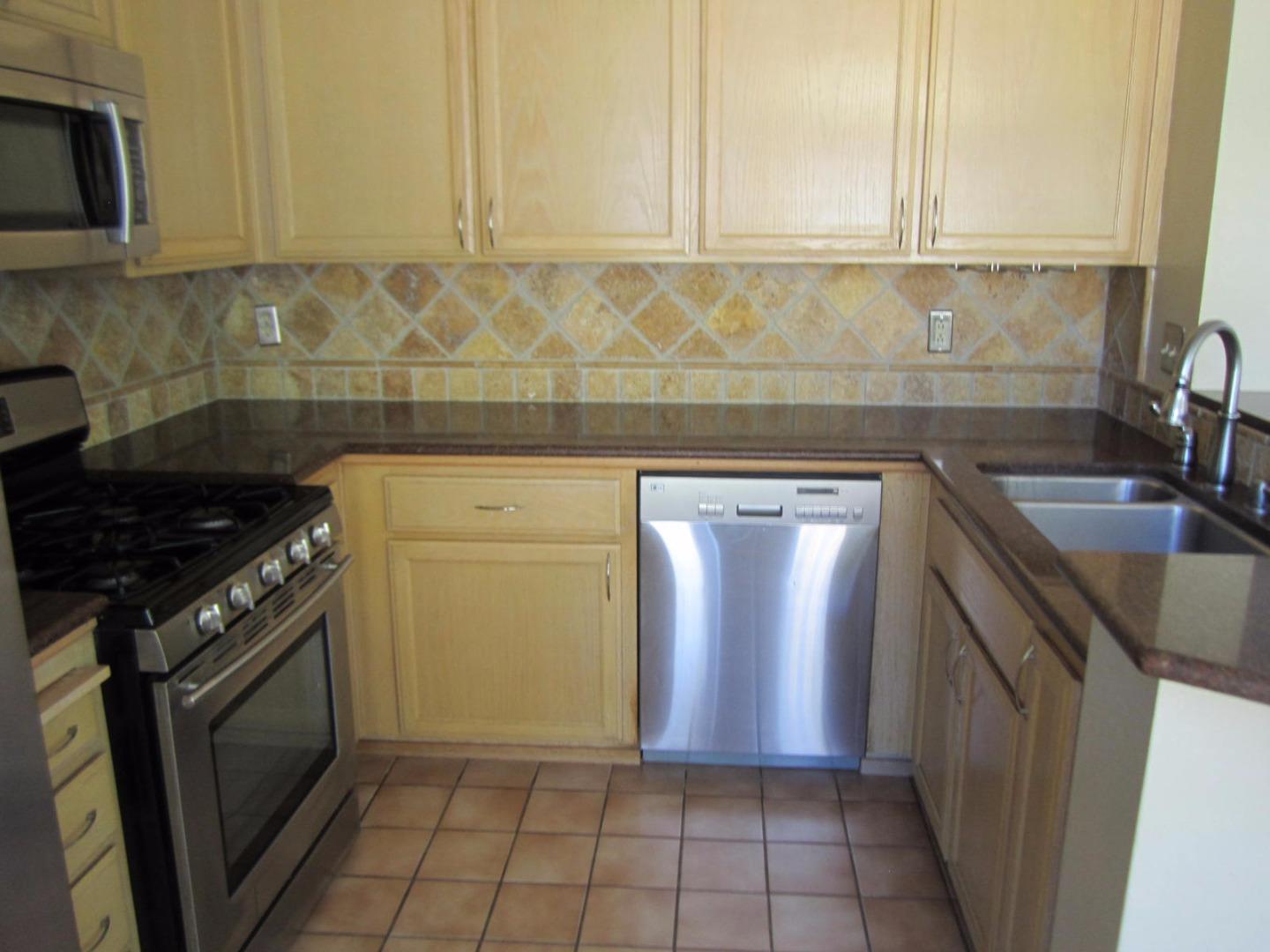 17558 Sugarmill Road Salinas, CA 93908 - Photo 9 of 46 Gallery Image 9