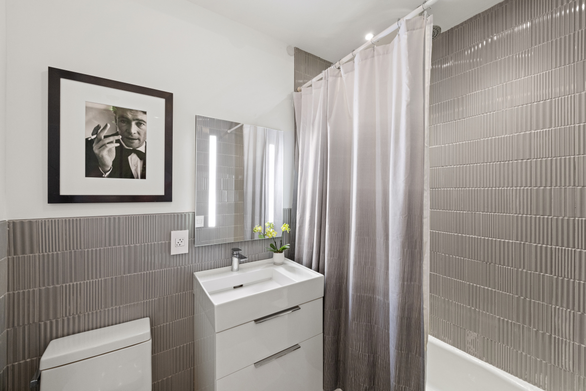 196 6th Avenue, Unit 2A Manhattan, NY 10013 - Photo 7 of 10