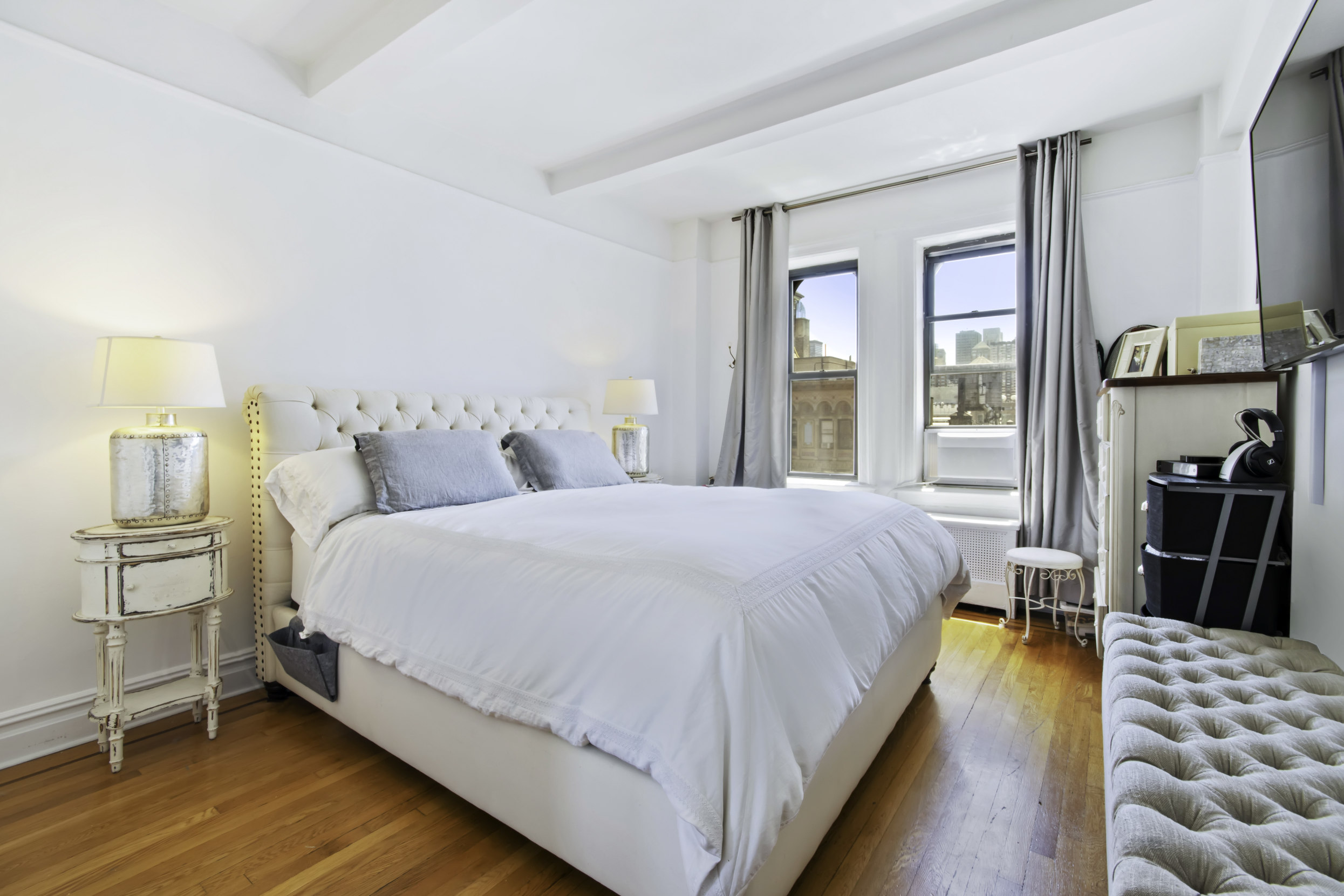 41 West 72nd Street, Unit 17D Manhattan, NY 10023 - Photo 3 of 10