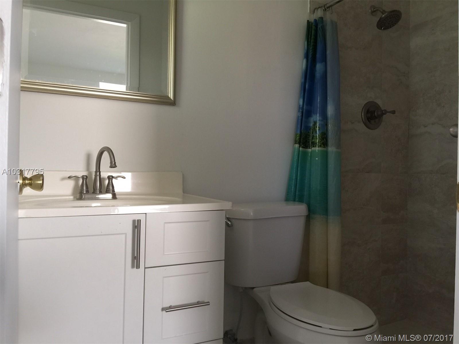 9630 Southwest 9th Terrace Miami, FL 33174 - Photo 14 of 20 Gallery Image 14