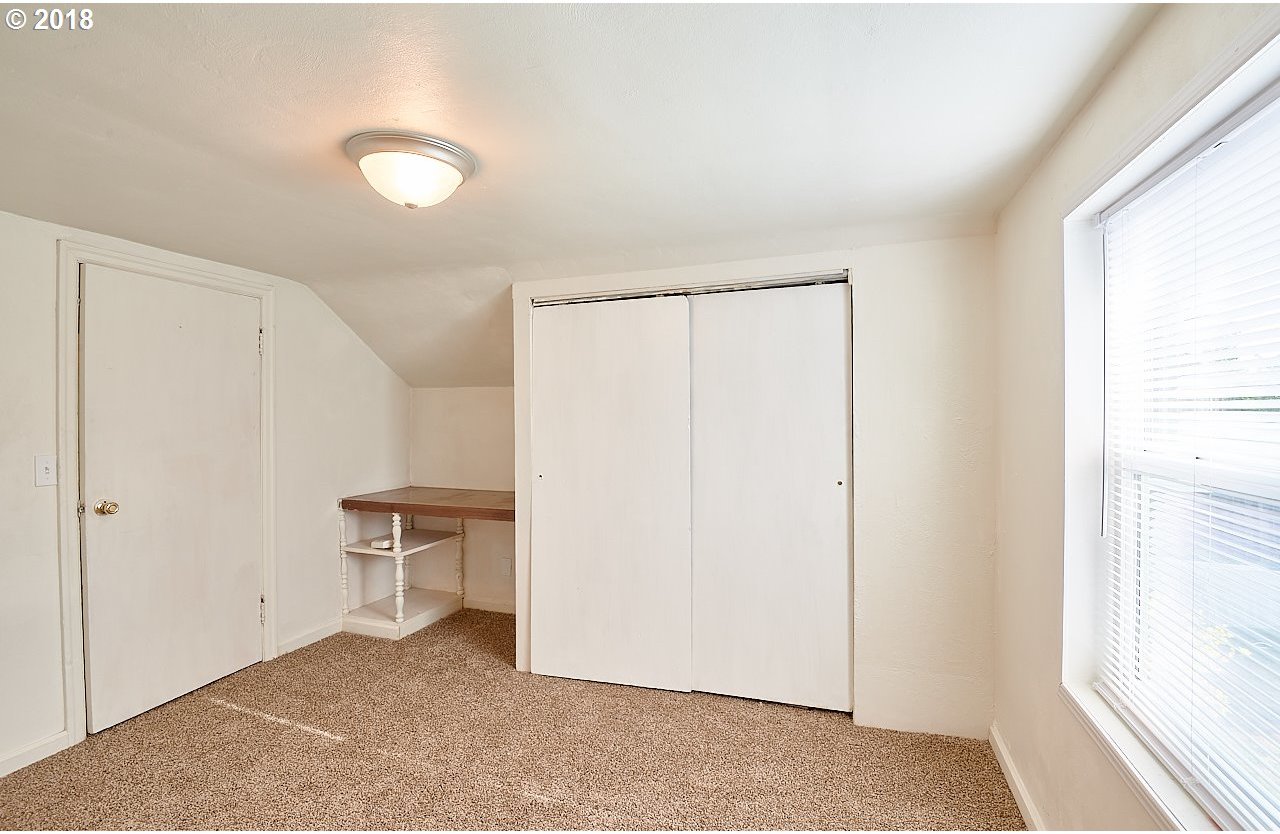 414 Southeast Sheridan Road Sheridan, OR 97378 - Photo 19 of 31 Gallery Image 19