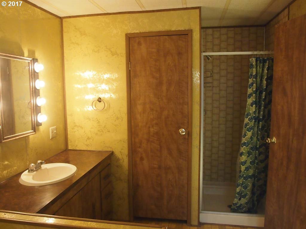 188 North Keg Road Tygh Valley, OR 97063 - Photo 13 of 23 Gallery Image 13